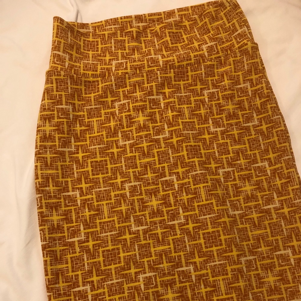 Lularoe yellow and orange geometric Cassie skirt